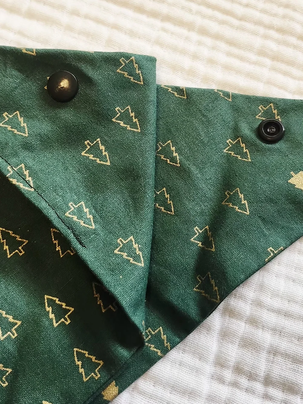 Set of 10 Large & XL Holiday Dog Bandanas – EcoPaws, Lucy & Co. & More